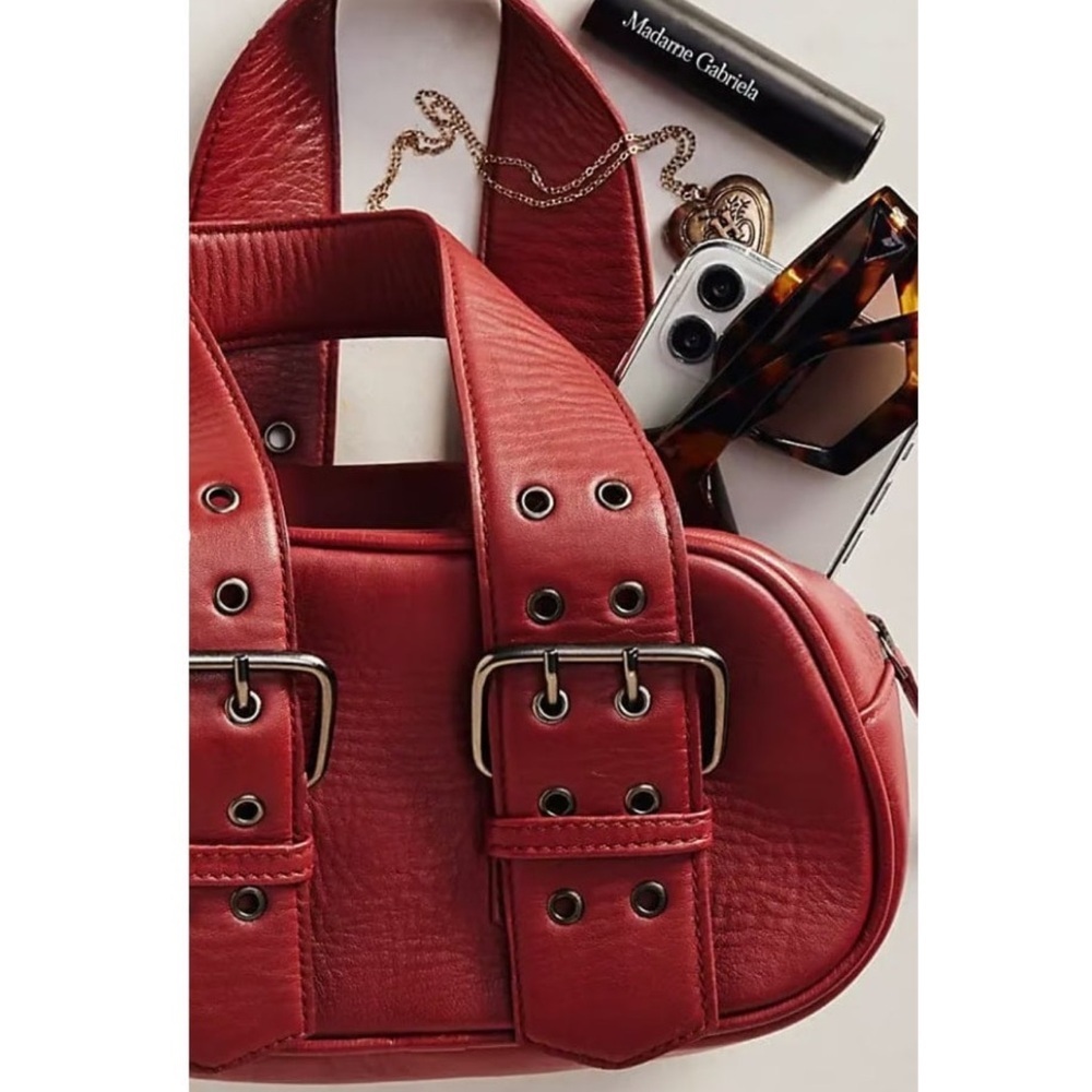 FREE PEOPLE Say Yes leather handbag in oxblood - Picture 5 of 7
